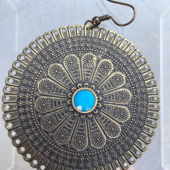 EARRINGS - Picture 3 of 5